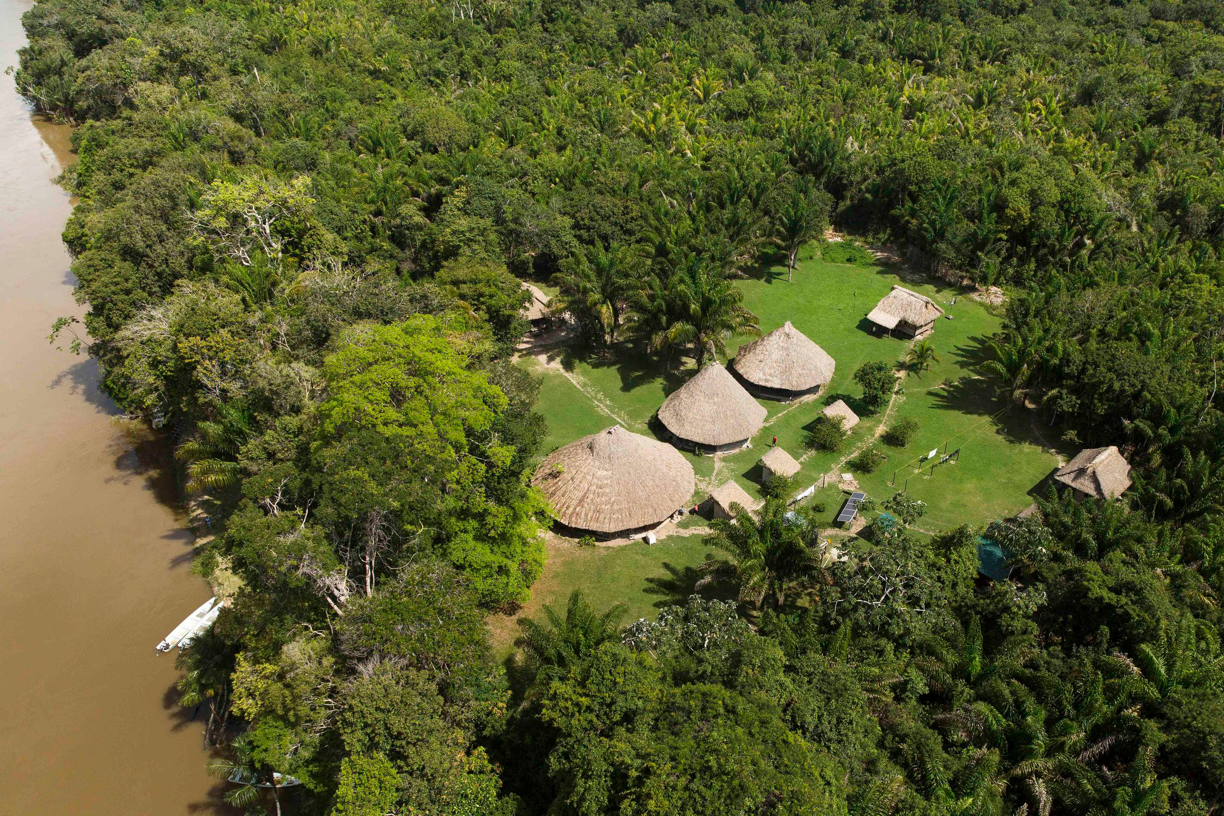 INDIGENOUS COMMUNITY Rewa Eco Lodge Rewa Village