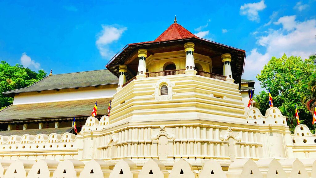 Sri Dalada Maligawa Kandy supun batagoda